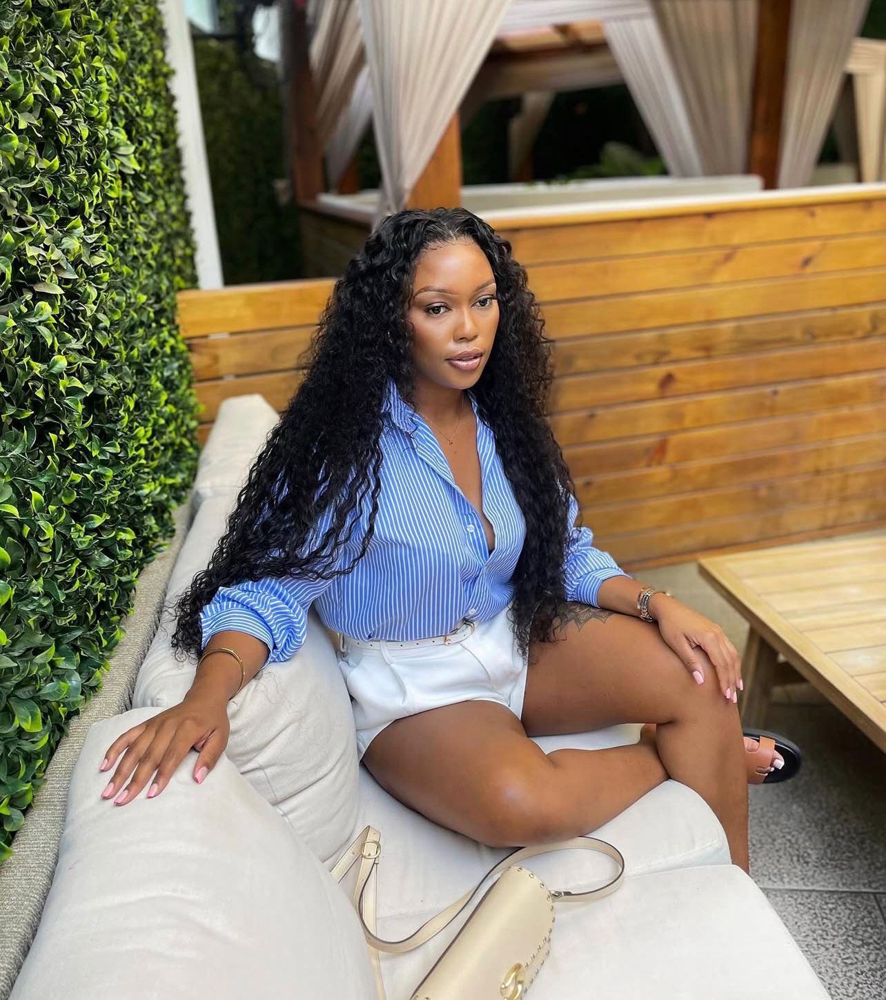 Grade 14A (4x4 Closure Curls )