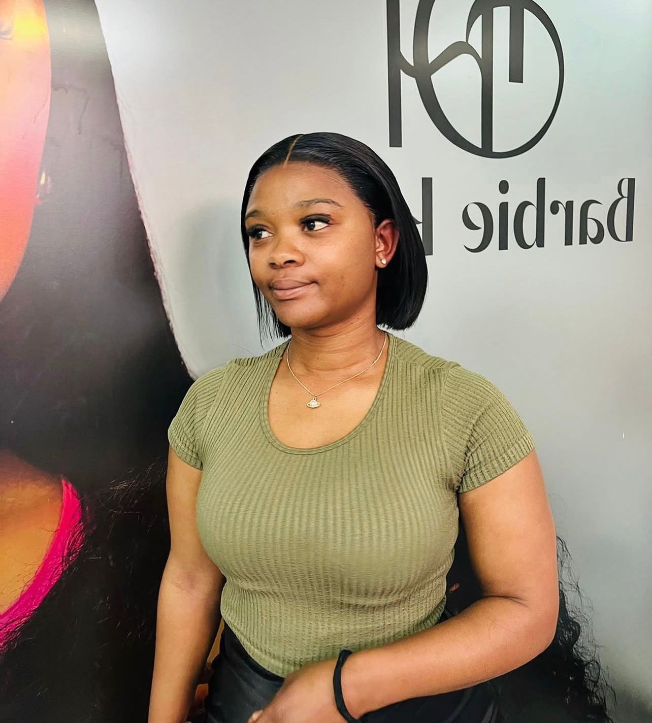 Grade 15A (Full Frontal straight) comes as bundle-free wig making